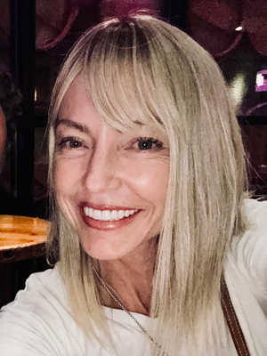Portrait of Anne Mall, Realtor for Chicago Real Estate Mall